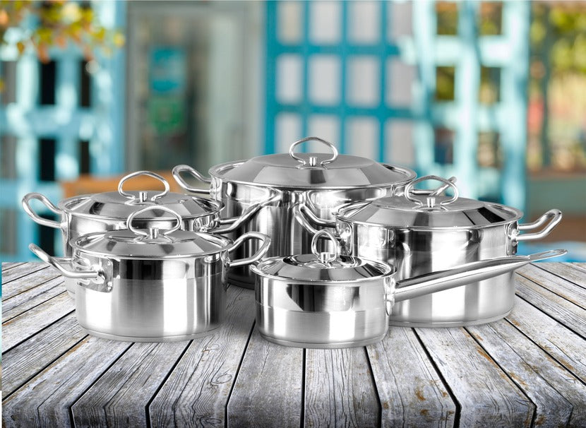 Why should we not cook food with Aluminium utensils?
